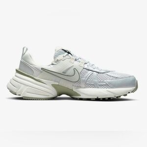 Nike V2K RunWomen's Shoes